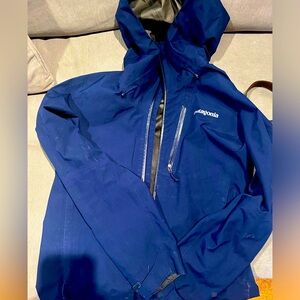 Patagonia Women’s Small Blue Rain Jacket